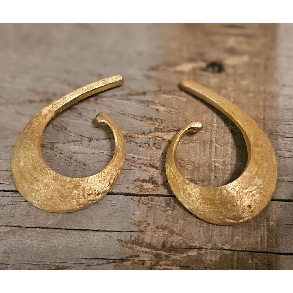 Vintage Coro Gold‎ textured Tone Slip Ease Ear Wrap Cuff Earrings